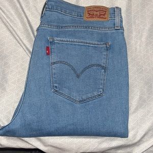 Levi 724 High Rise Straight